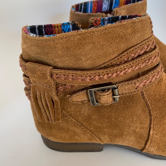 Minnetonka Dixson Brown Suede Bootie - Picture 2 of 9